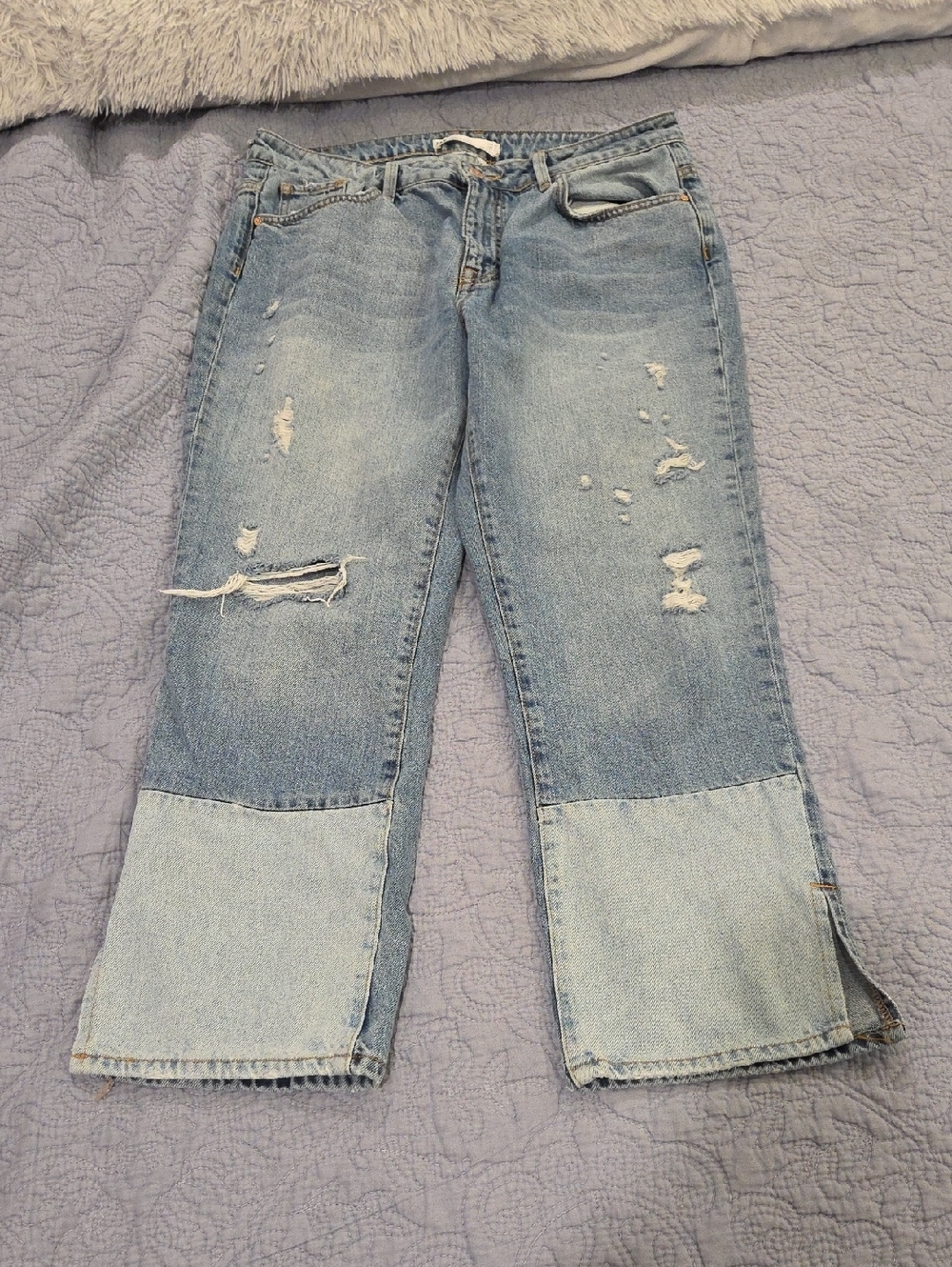 Zara Light Blue Distressed Cropped Jeans with Wide Cuffs Size 8!